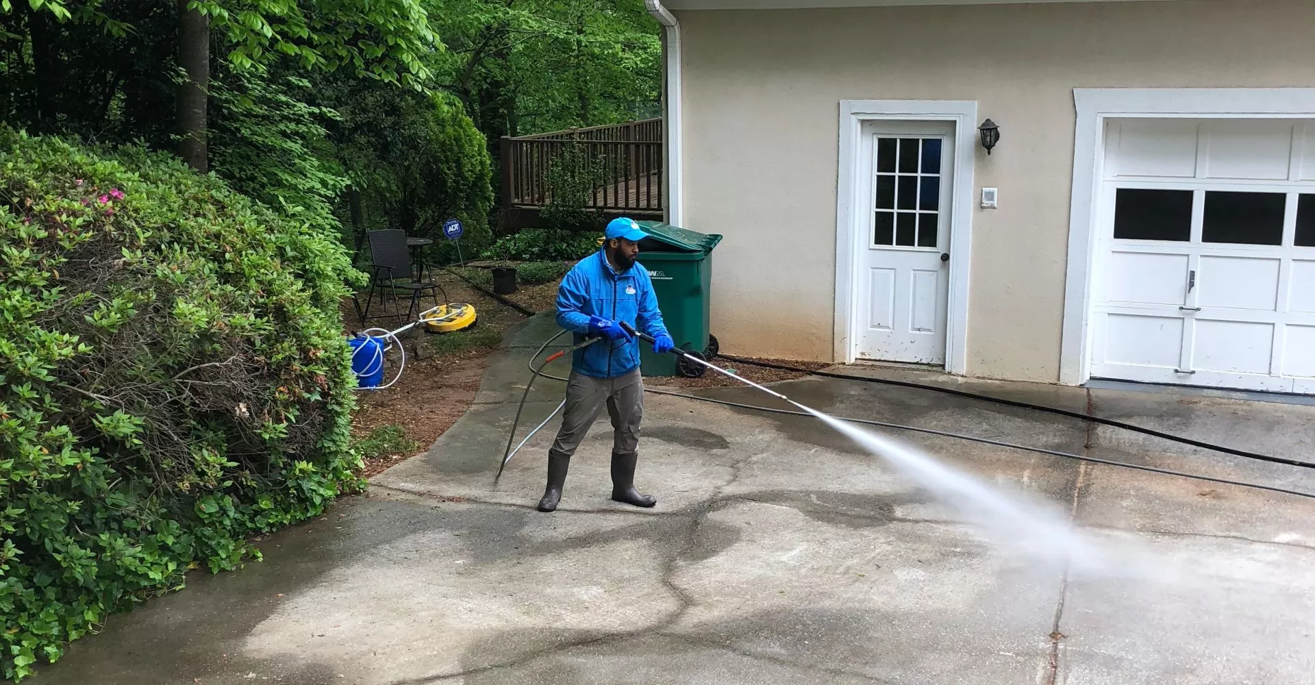 Professional pressure washing in Midlothian VA
